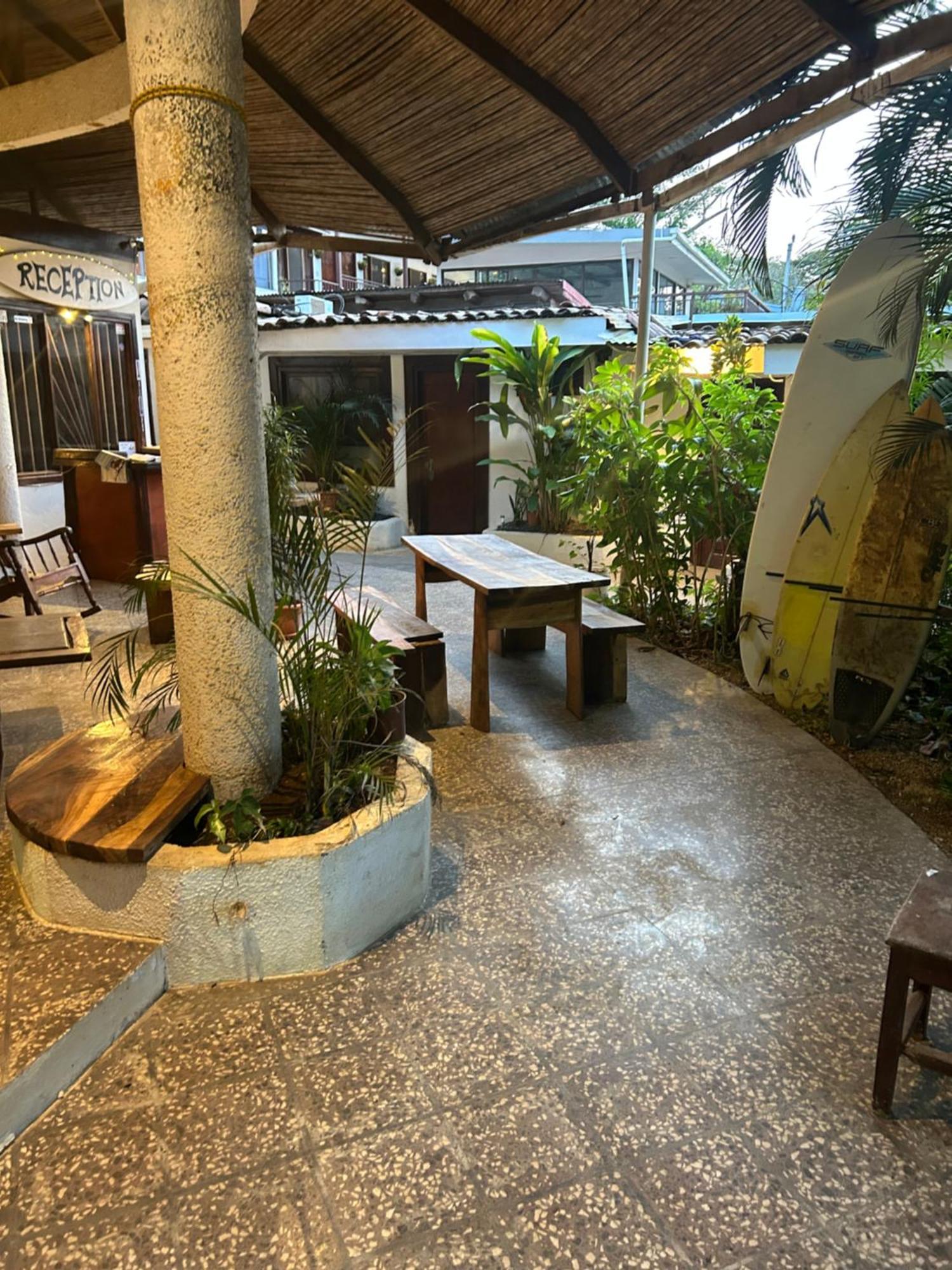Pura Vida Hostel Tamarindo Exterior photo